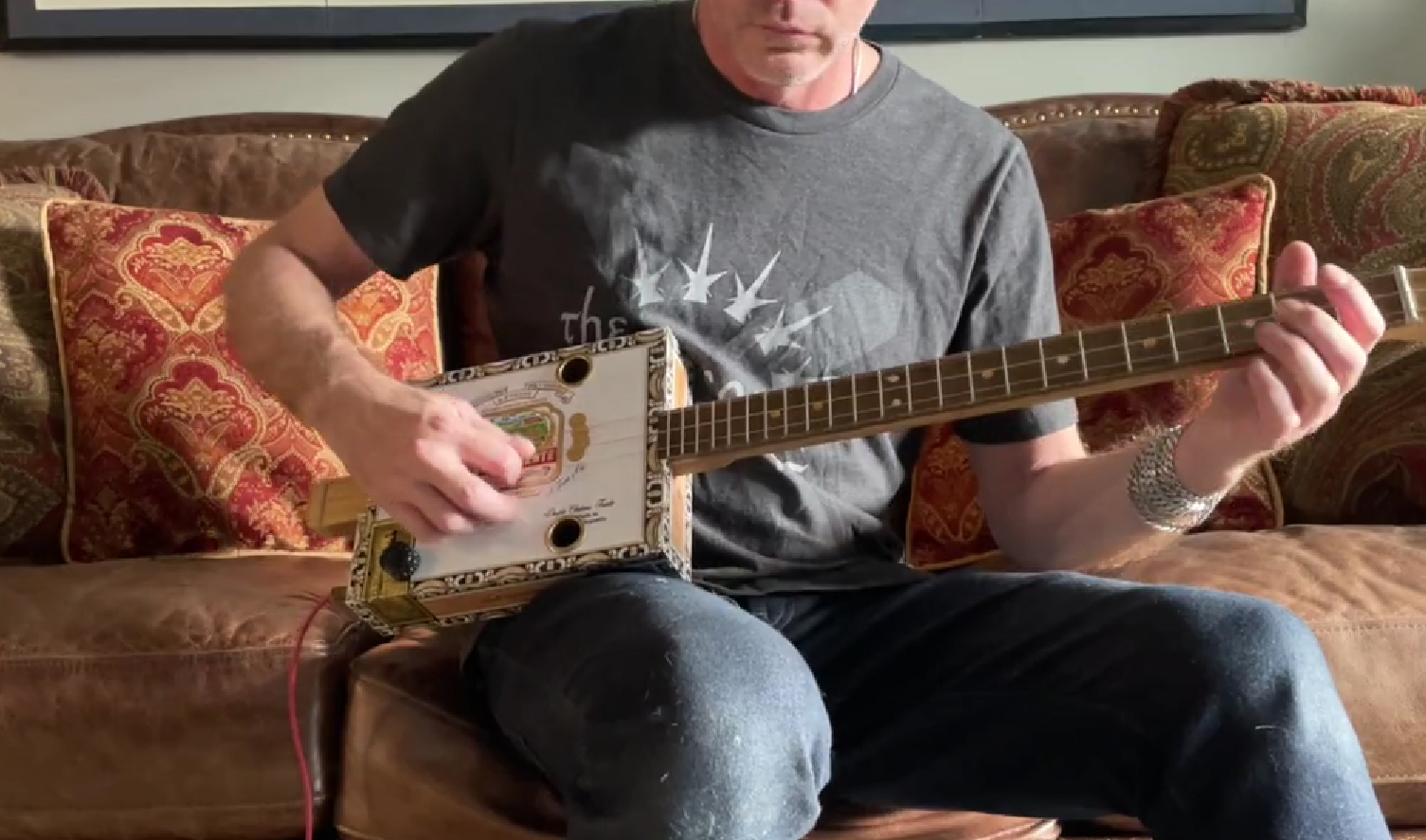 Cigar Box Guitar